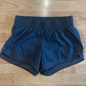LIKE NEW - Size S Athleta Shorts